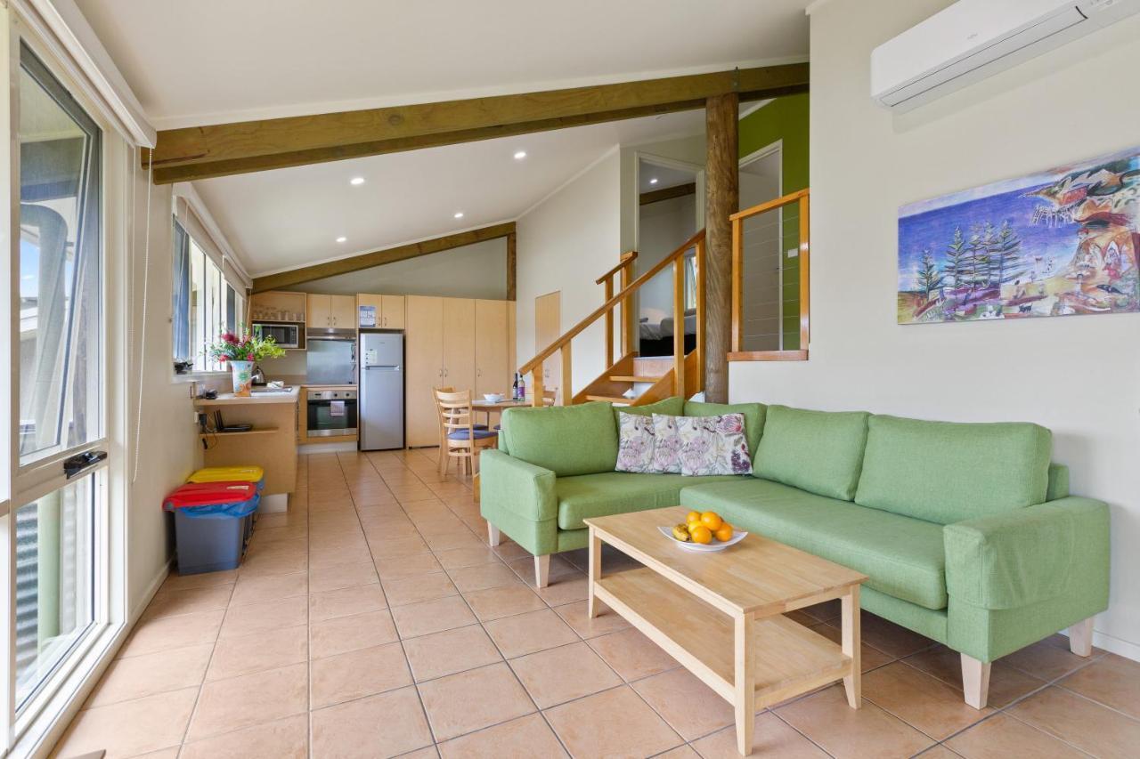 Tathra Beach House Holiday Apartments Экстерьер фото