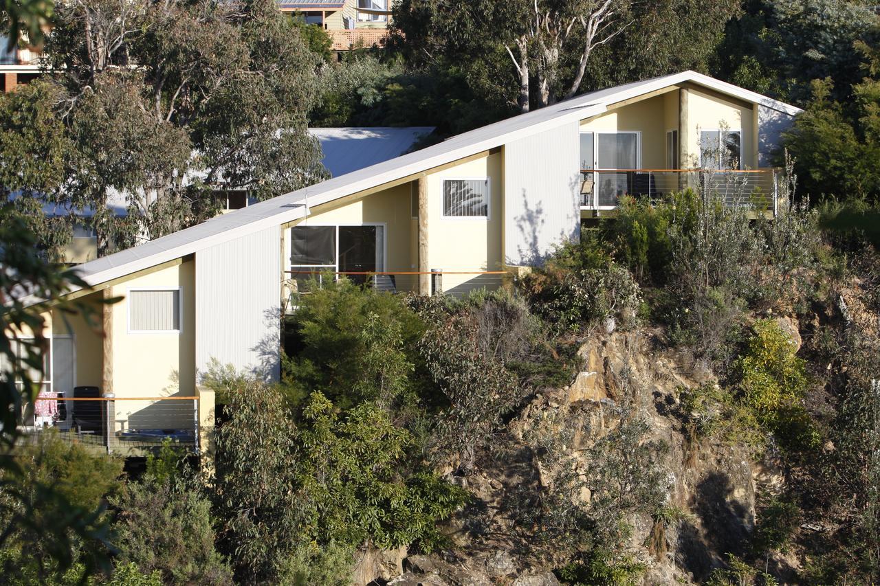 Tathra Beach House Holiday Apartments Экстерьер фото